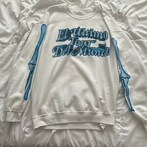 Bad Bunny El Ultimo Tour Del Mundo Sweatshirt (size medium)